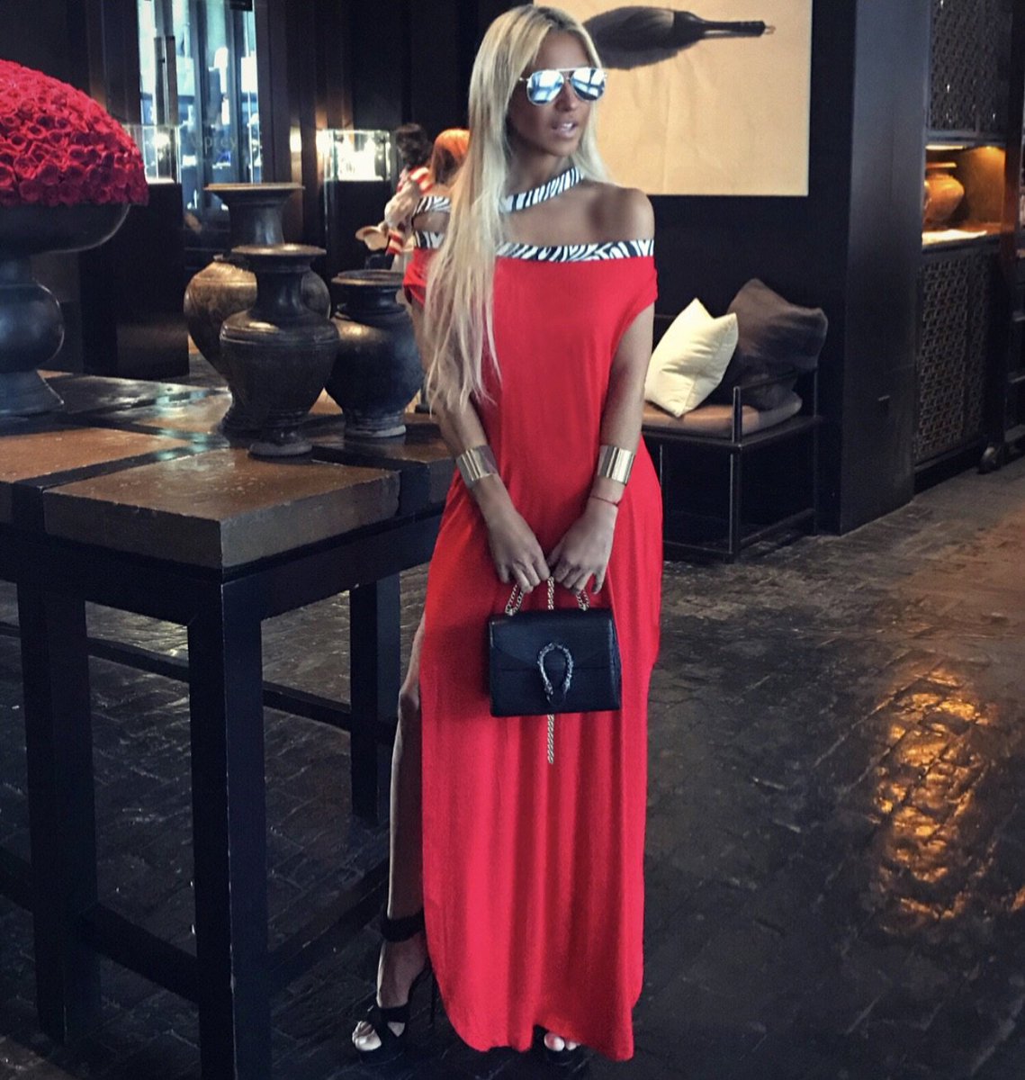 ChevallierRC's tweet photo. Captivating for your soirees! #FashionForward #fashionistas #lookoftheday @thesetaimiami @mp_luxuryhotels #ladyinred https://t.co/U48rMrc83D