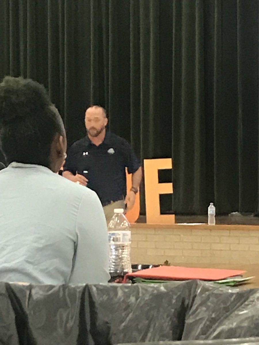 CH_Luv2Read's tweet photo. Failure lets you regroup and see where you need to improve! Go Lions! #cisdtigers
#readysetgoal https://t.co/oDi6GVEEC0