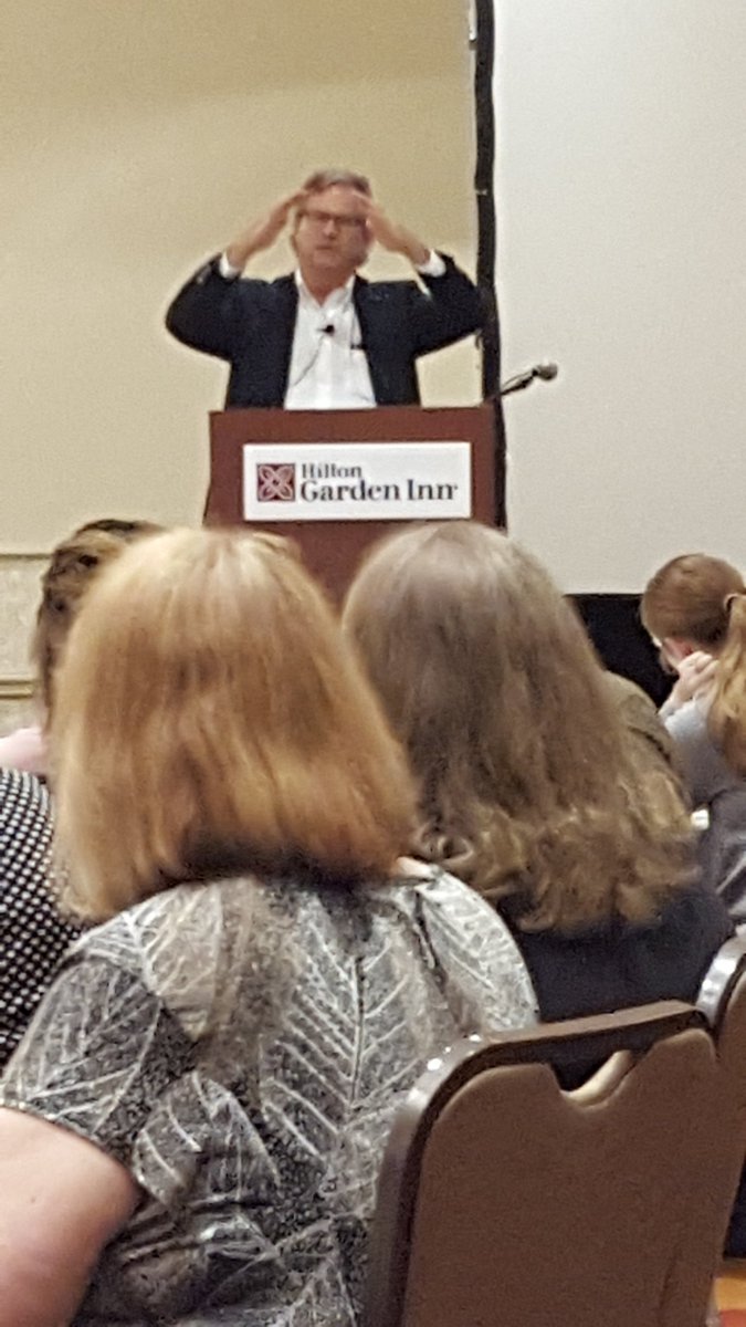 BurtonLibrary's tweet image. @neorls so inspired by Sam Quinones author of DREAMLAND. Stand up, Librarians! #LibrariesRespond