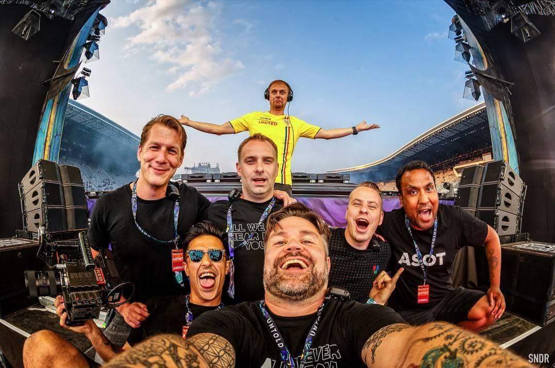 ElyGuti71455745's tweet photo. #ASOT #ASOTDAY #TrancelandiaMX #Trancelandia #trance #TranceFamily #arminvanbuuren @arminvanbuuren https://t.co/bqL3Gwtgvg