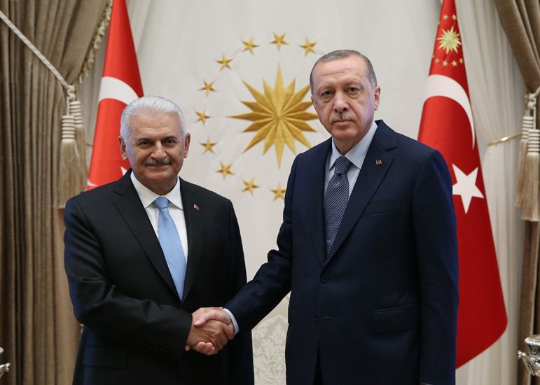 TBMM Başkanı Yıldırım Cumhurbaşkanlığı Külliyesinde tccb.gov.tr/haberler/410/9…