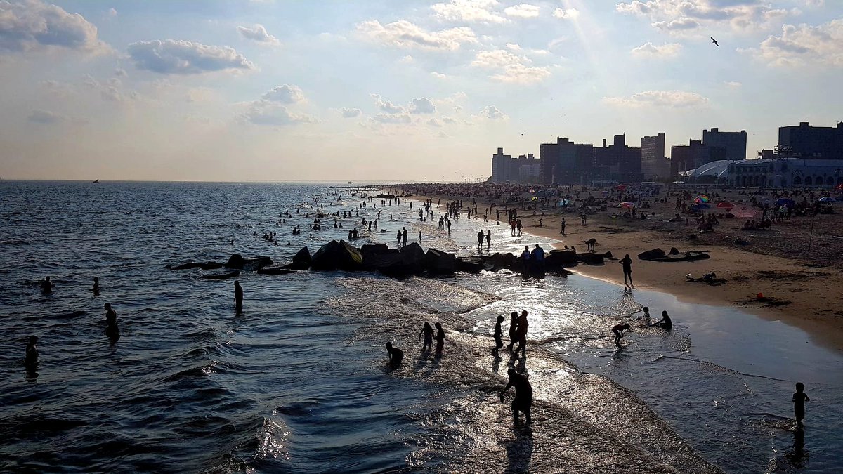 Gerhardss's tweet photo. #NuevaYork #Brooklyn #afternoon #wonderlust #summer #samsung #beach #ConeyIsland #LongIslan #sunnyday #children #sunset #nyc https://t.co/MBo0BLWlbI