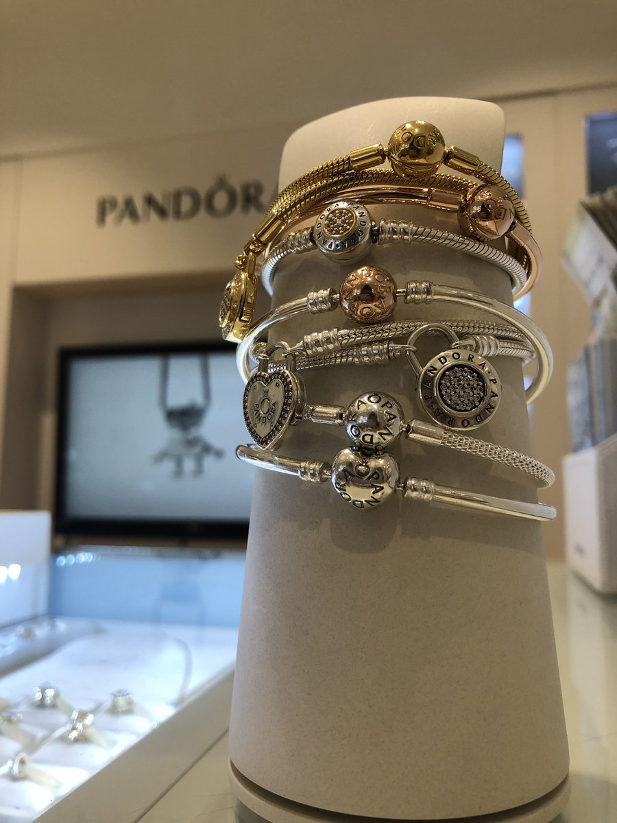 PandoraFPM's tweet photo. Our BRACELET EVENT starts today! We are open from 9-9 today! Spend $100 and get a $65 credit towards any bracelet! Come take advantage of our special sale! #pandora #sale #endofsummersale #bracelet #charmbracelet https://t.co/DLNv6XOBTt