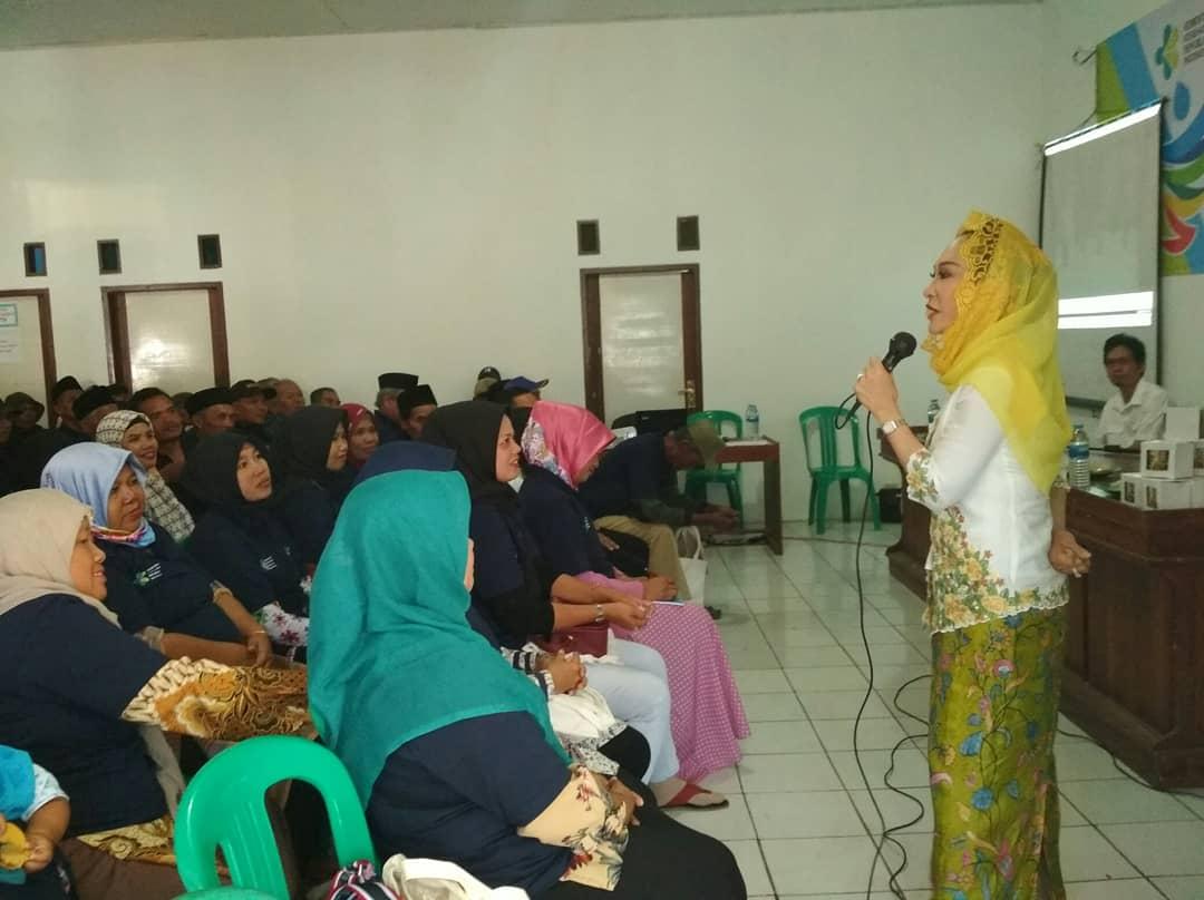 dewiasmara_id's tweet photo. Sosialisasi GERMAS (Gerakan Masyarakat Hidup Sehat) kepada warga desa Gunung Sungging Kec. Surade. Dengan sosialisasi ini diharapkan lebih banyak lagi warga yang sehat.
#sukabumi #dewiasmara #surade https://t.co/ojndPPcwEm
