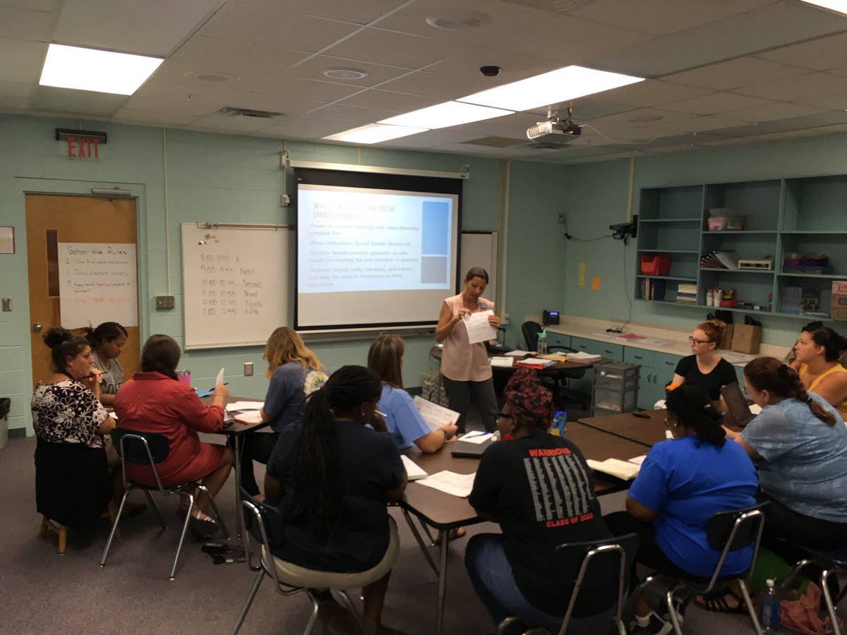 Thanks <a href="/trdowdel/">Tricia Dowdell</a> for the ELA Overview for our teachers! <a href="/PTEDolphins/">PalmTerraceDolphins</a> #superpod