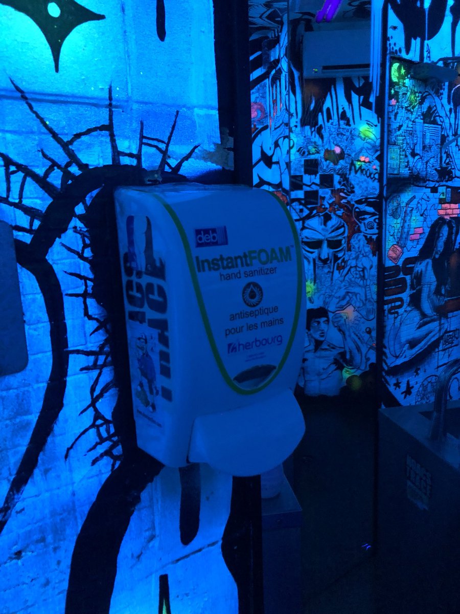IsabelleFaivre's tweet photo. #debdispenser in trendy restroom @AvenueMontRoyal @DebHandHygiene #lavenue https://t.co/aHP3slHJPP