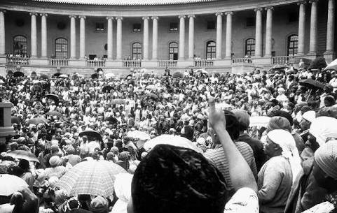 Chef_chefchenko's tweet photo. On this #WomensDay we salute the brave, resilient women of 1956 who on this day, 9th August, took to the streets and marched to the Union Buildings to say #EnoughIsEnough as they March against oppressive pass laws.

Happy Womens Day ✊🔥 https://t.co/9b4diA4Asj