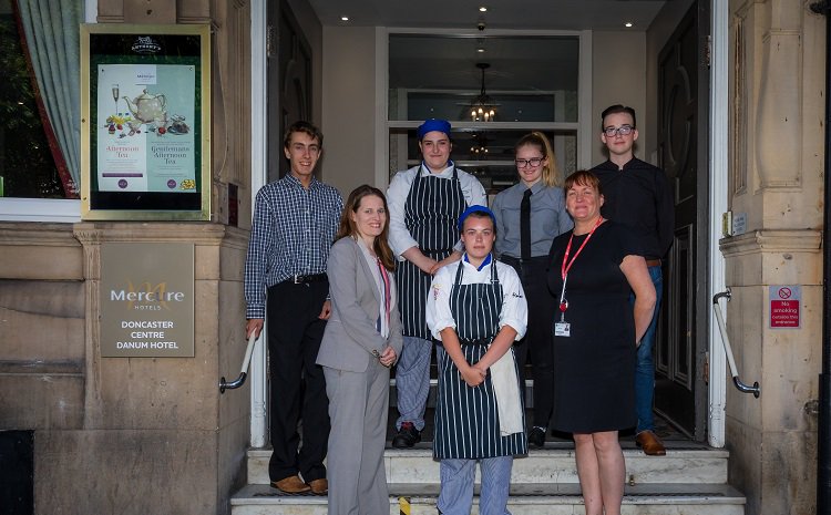 #Doncaster #students takeover long-standing Town Centre #Hotel @DanumHotel hospitalityandcateringnews.com/2018/08/doncas… https://t.co/tJ2c6ZIrOi