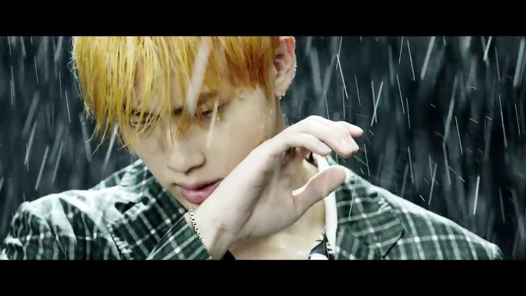 ananasarmy_'s tweet photo. а я гроб купить не успела. 
#EPIPHANY #BTS
#BTSARMY #LOVE_YOURSELF_結_Answer #ДЖИНТРО https://t.co/vAVkPQY6xQ