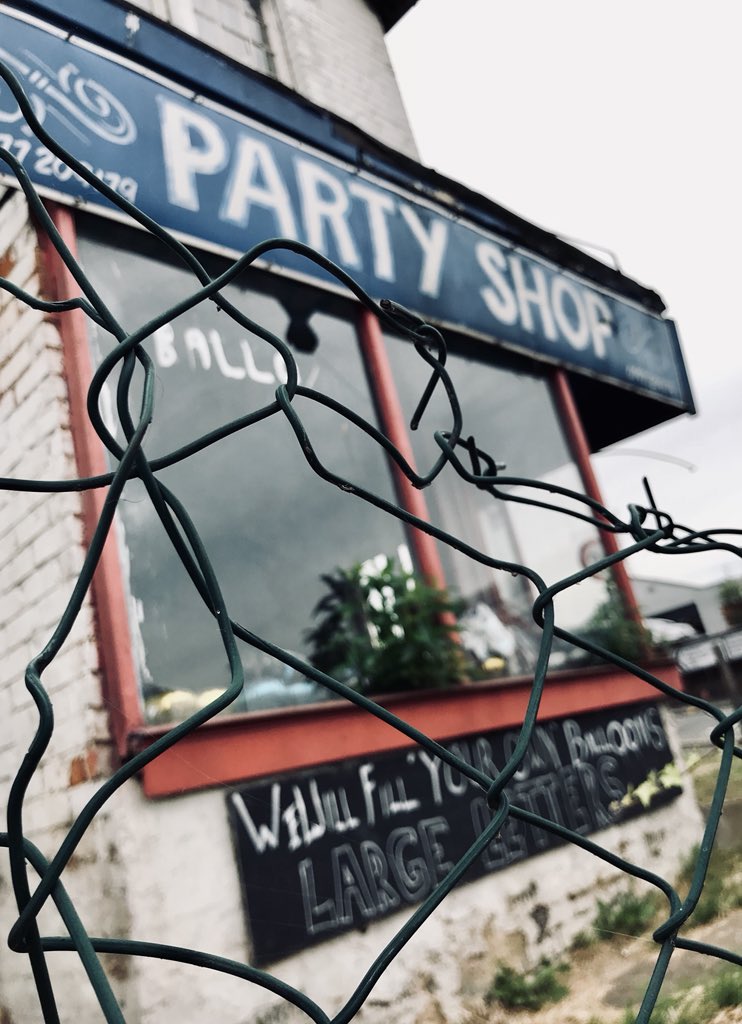 StreetsofBrum's tweet image. The party is over, please make your way to the exit 🎉 
—————
Stirchley, August 2008
iPhone 7
—————
#iluvbrum #birmingham #stirchley #b30 #architecturephotography #birminghamlife #brumlife #streetlife #brummie_gems