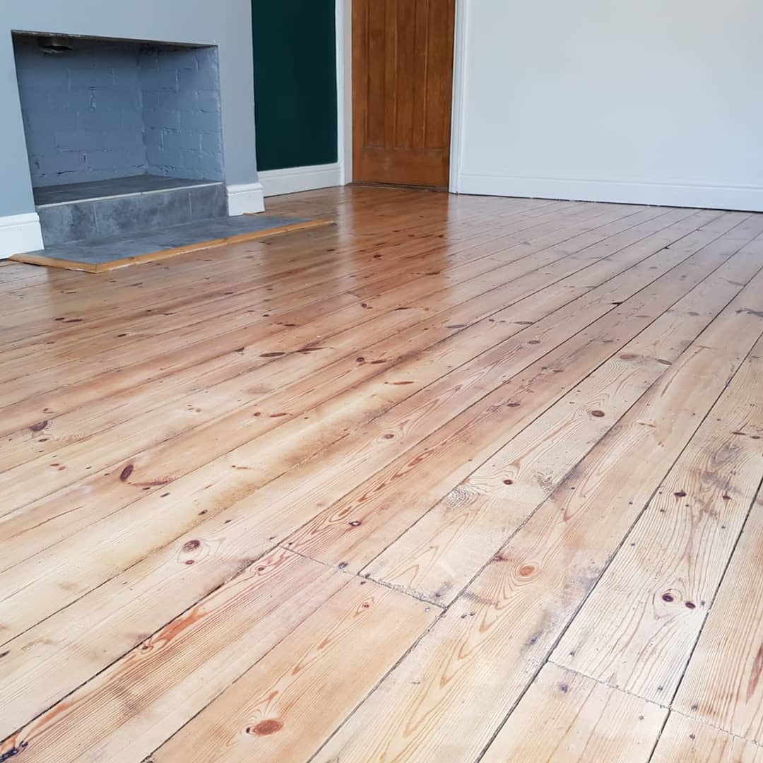 HenleyServices's tweet photo. Fireplace and floor sand and varnish  complete in #Ruddington https://t.co/Q3tPv5wpQu