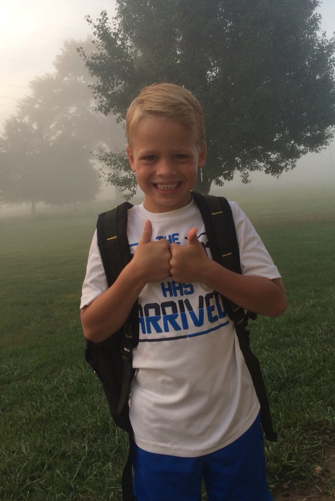 tbyrer60's tweet photo. Sent my baby off to Kindergarten this morning & in Dec. my oldest will graduate early from Franklin College.#DoesntSeemPossible https://t.co/9UwyT5t0d1