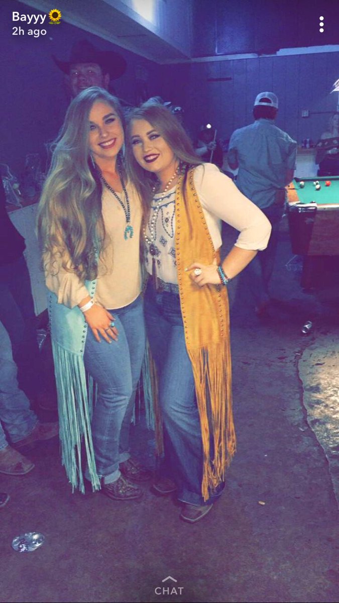 DonicaMoriah's tweet photo. Can I move back to Stilly now? I miss my gals ❤️ https://t.co/hDrNYozLpy
