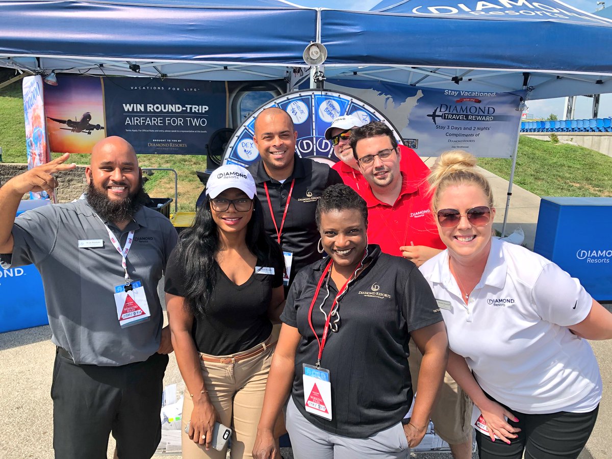 RyanRizalado's tweet photo. #TeamSTL is Lock and loaded and ready to #RockOutBeforeWeClockOut. @SlayerConcert! Team Goal is 25! #OPCisLIFE #DiamondCareers @kimmycatkim @DoerhoffBrenda #NoOneHasItBetterThanUs #ALLWeDoIsWin #GetInOrGetLeft https://t.co/K6b7XMQZwB