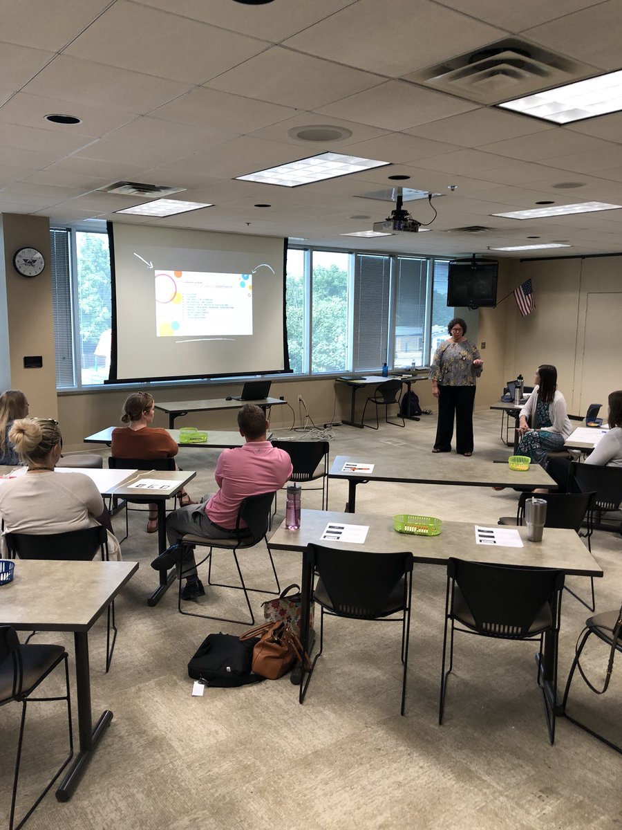 BbunceBen's tweet photo. Loving the opportunity to learn with K-4 new and experienced teachers in Warren Township with personalized learning and design thinking. #WEaretheKEY #WarrenBL #personalizedlearning https://t.co/YuETfFSgGl
