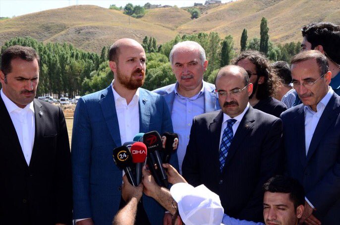 FotoHaber - Cumhurbaşkanı, ekonomi bakanı, bürokratı derken açıklamalarıyla doların ateşini düşüremeyen hükümet, genç isimlere şans vermeyi düşünüyor... Dolar 5.50 ₺