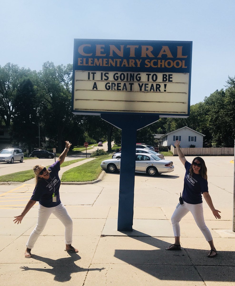 Happy First Day of School!! 
<a href="/BellevueSchools/">Bellevue Public Schools</a> #BeKind <a href="/CougarsCE/">Central Elementary</a>  #twinning with <a href="/mcinfel/">Meagan Cinfel</a>