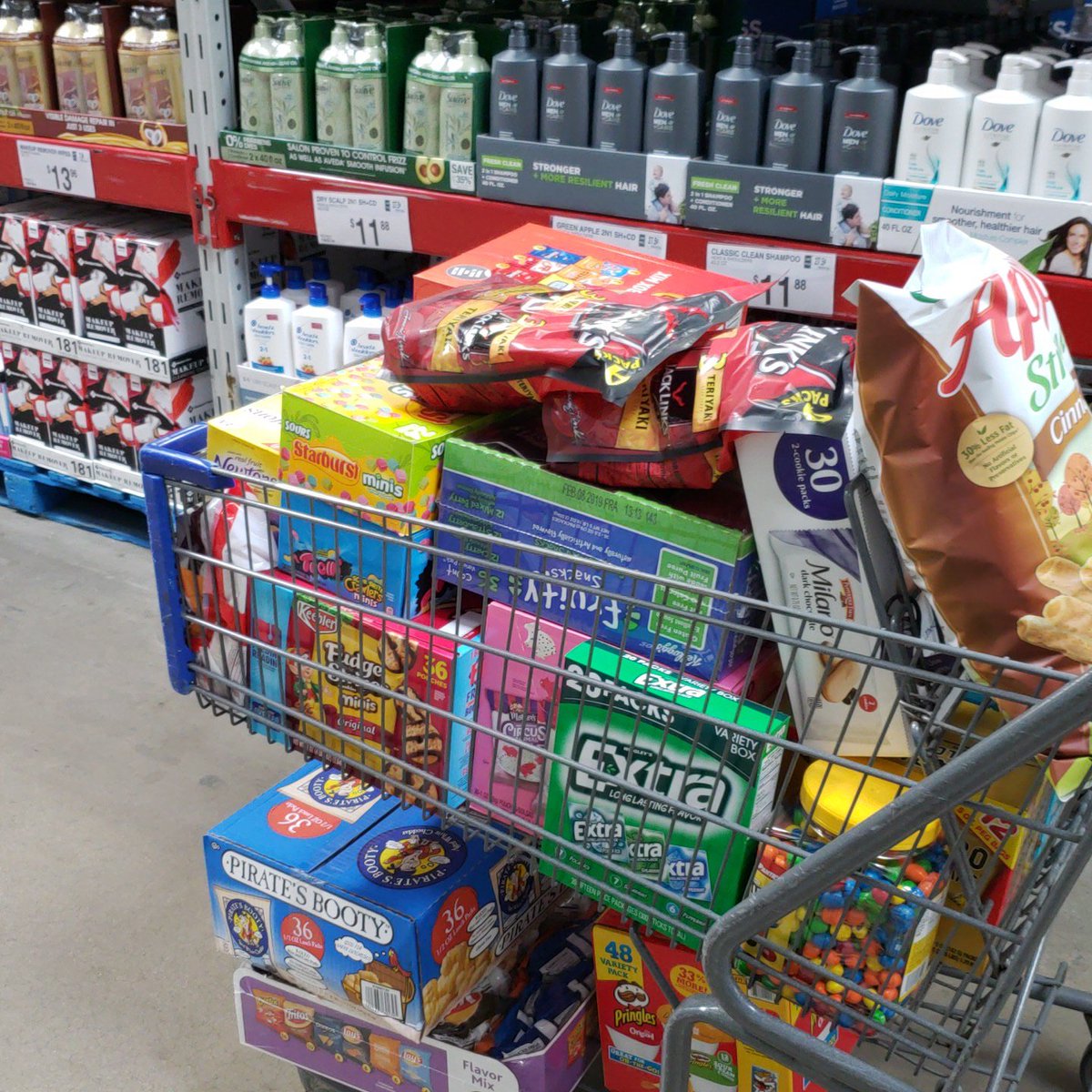 Went #snack shopping. #BattleForAzeroth #BfA here I come!  Who's playing?

#supportsmallstreamers #f4f  #gamer #twitchstreamer #twitch #positivity
#twitchtv #livestream #success #twitchfam #motivation #twitchaffiliate #gamergirl #videogameaddict
 #nerd #nerdlife #nerdboy