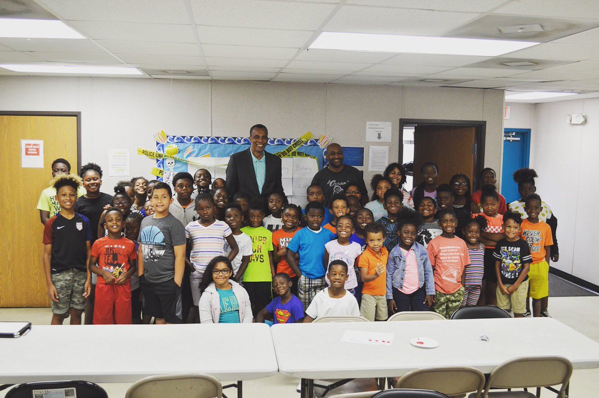 What a great finish to this year’s summer camp with @cityofmiamigardens! Shout out to our graduate fellows who made a difference in the lives of these future scientists! 👩🏽‍🔬👨🏽‍🔬