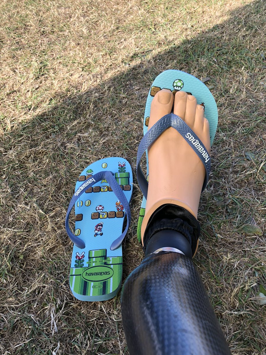 super mario flip flops