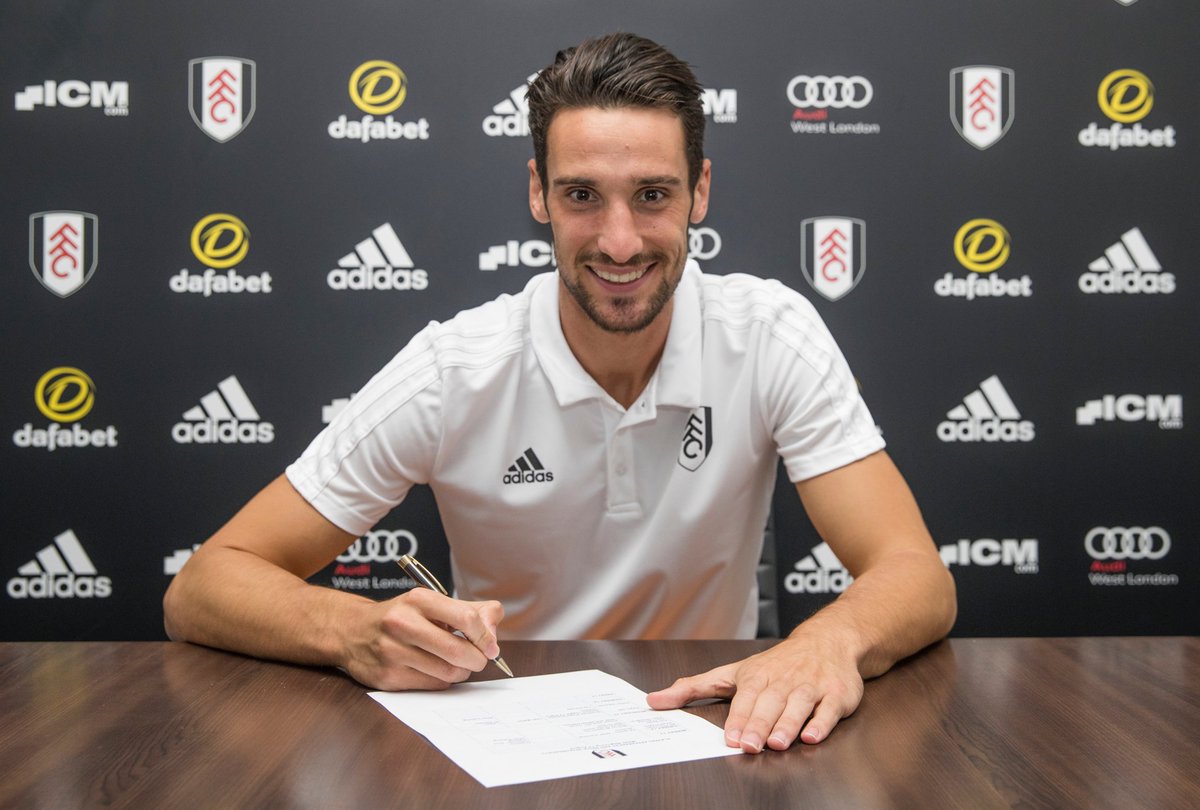 Sport24Info's tweet photo. #Fulham poursuit la construction de son effectif et enrôle le portier du #FCSéville, #SergioRico, sous la forme d’un prêt ⏩ 30 juin 2019 https://t.co/lAfiSOtoeF