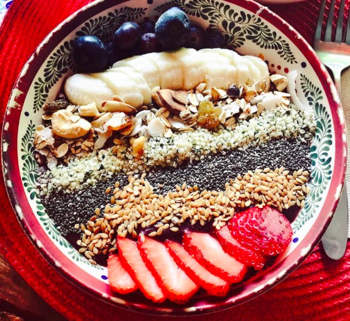 SoYummyCom's tweet photo. The Acai Bowl is one of the best sellers at @freshfromhellhk in New York. Each bowl is made with the highest concentration of acai berries and topped with #chiaseeds, hemp seeds, flax seeds, homemade granola and fresh seasonal #fruit. See more #food: https://t.co/dkqtKIaUxs https://t.co/emmJMGgP2D