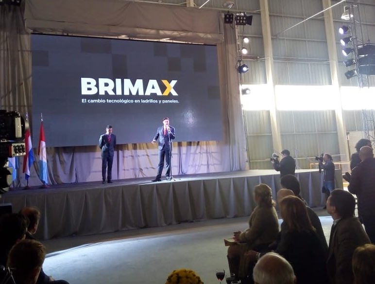 mariuschmuck_'s tweet photo. En la inauguración de la nueva planta de ladrillos y paneles #Brimax que generará nuevos puestos de trabajo en la zona https://t.co/cpCWsPqK8B