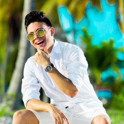 fanpage4kofic's tweet photo. Un cuerpo de novela, unos ojitos claaros...🎶😍
Síganla si se la saben!!
.
Te amamos mucho, @JhonVzla_ 🥰
.
#4kLovers #TeDeclaroCulpable #FanPage4kofic #4kMusic
@4kmusica @team4kvenezuela https://t.co/7wqrp5gQWM