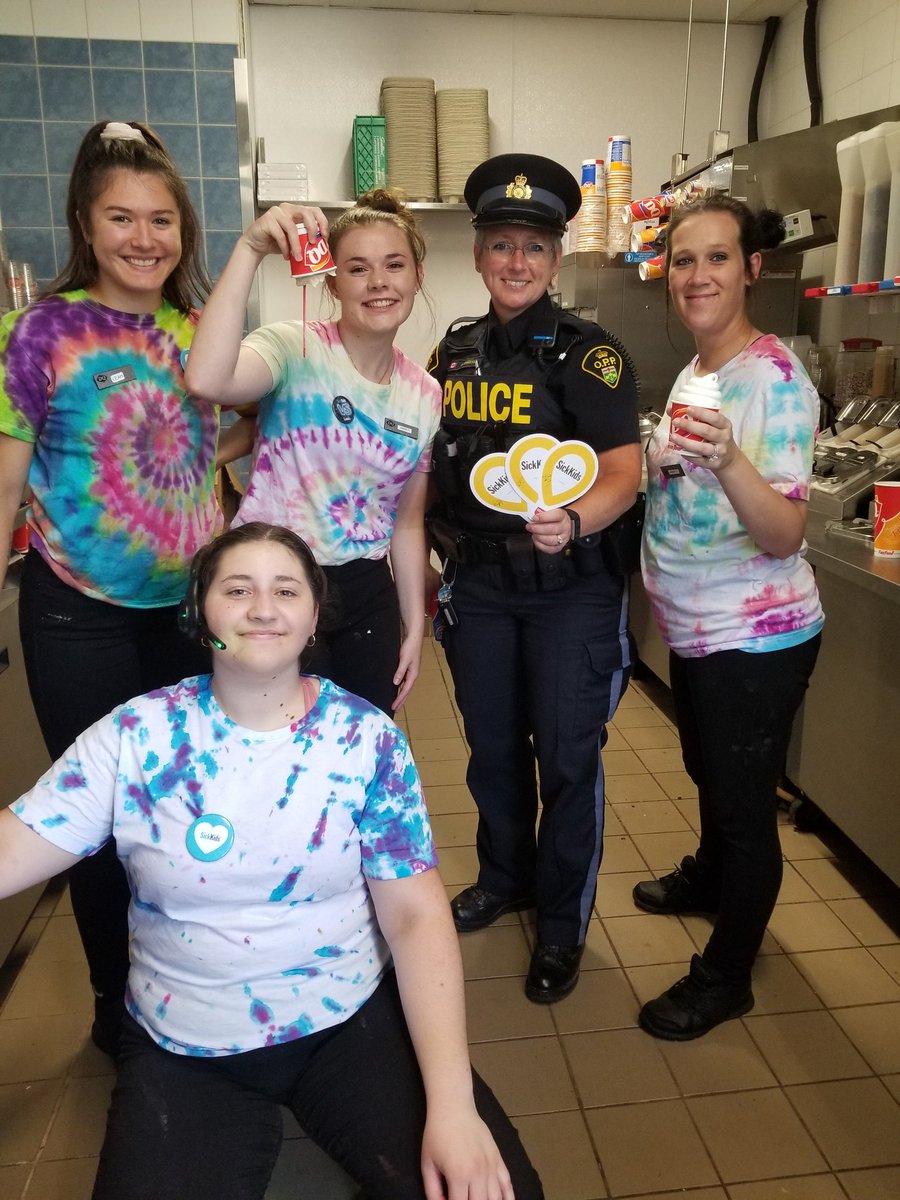 OPP_CR's tweet photo. #Nhld OPP volunteering and supporting #miracletreatday at #Cobourg #Dairyqueen Buy a blizzard today and support #ChildrensMiracleNetwork hospitals^kj https://t.co/hzwQQLl0Zz