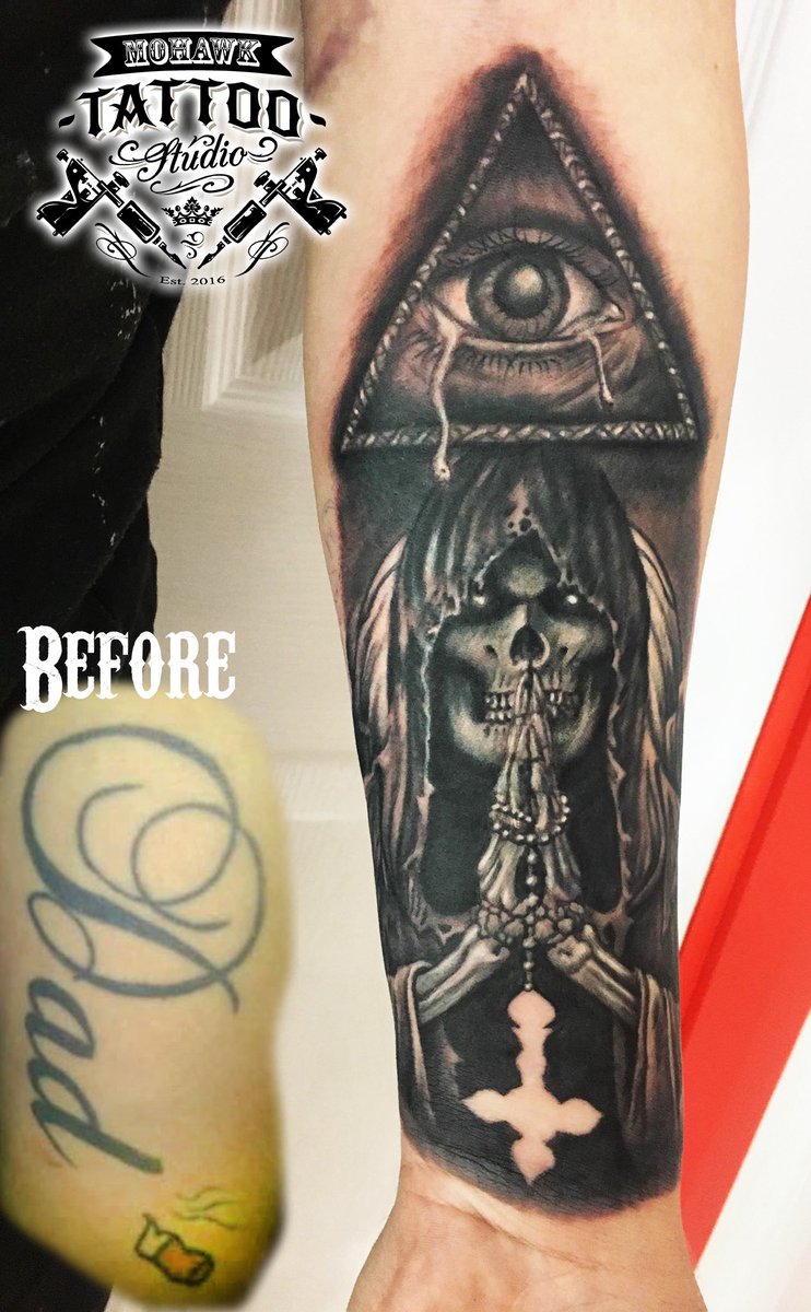 Mohawk_tattoo's tweet photo. Illuminati eye &amp; Grim Reaper (cover up)
#inkedplus #thedailytattoos #myworldoftattoos #myworldofink #postmytattoo #theinkcollective #tattooedmen #tattooed_body_art #tattooartist #instatattoo #blackandgrey #realism #grimreapertattoo #illuminatitattoo #coverup #mohawktattoostudio https://t.co/4426wx1M6c