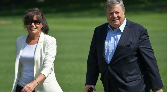 TPM's tweet photo. Melania Trump’s parents officially become US citizens https://t.co/ipiATWIk27 https://t.co/LvELVh04S9