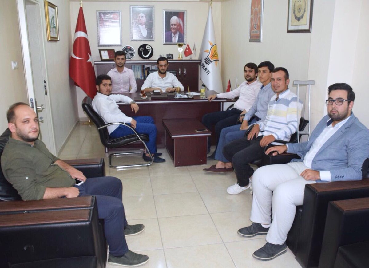 mahmuttaktss's tweet photo. Ak Parti Adana İl Yeni Seçmen Başkanımız Mustafa Türkoğlu İlçe Binamızı Ziyaret Ederek Teşkilatımızla Bir Araya Geldi. 
@yusuf_arisoy @selcukkcoskun @TrkogluMustafa https://t.co/7pCChQP3eo