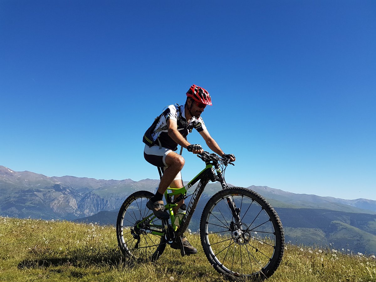 No et perdis la festa de la muntanya sobre rodes 🚵.Aprofiteu els preus reduïts fins el 31-08-18 a les 23:59. 
Inscripcions a esquella.com.
#comunaesquella #esquellabtt #btt#bttcatalunya #sport #mtb#mountainaddicted