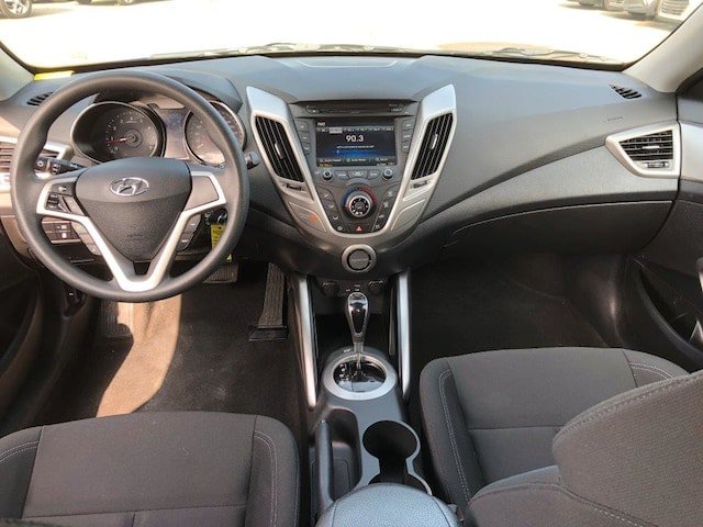 #DEALOFTHEWEEK! Ur new summer vehicle is here, check out this 2017 Hyundai Veloster!🌤️😎 For $19,988 u get a unique 3 door design, a 1.6L engine and 132 hp. This car is ready to come along your next adventure. 
CalgaryHyundai.com
Stock: 18075651