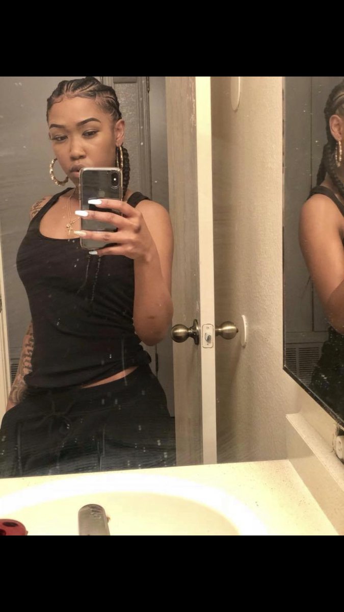 AsiaCinnamon's tweet photo. Throw 🔙 Thursday 
#dirtymirror #feedinbraids #chungli #healthygains #22savage #asiancinnamon #DenverTwitter https://t.co/NFQWCQrzzj