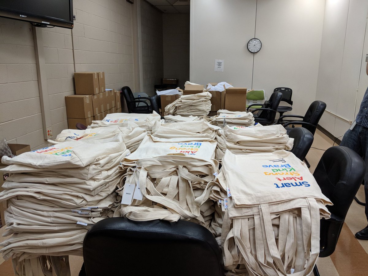 jesse_c_s's tweet image. We&apos;re getting ready to #beinternetawesome at Googlepalooza tomorrow! #cpsgoogle @wyhs