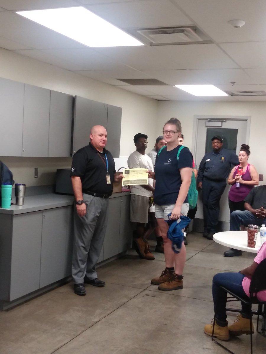 Tam_UPS's tweet photo. Retention meeting this morning. Congratulations to Kaylee on going from Blue to Brown! π³π³π³ #IndyPreload #Retention #SafetyFirst #JobWhaleDone #BlueToBrown @roy_ups @hill_deryl @UPSers @RedRiverUPSers @NilesShawna @HumerJoseph @redriversafety @JoeGaukler @gmcgufUPS https://t.co/Nli7ySiHEE