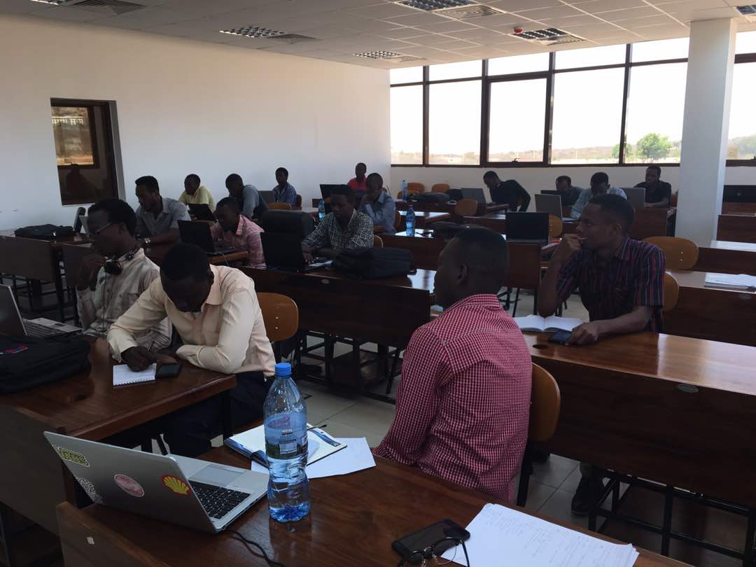 ParrotAI's tweet image. Intensive discussion sharing knowledge on how to  improve Deep Neural  Networks(Hyperparameter tuning,Regularizations and Optimization)

#MLfor6Weeks #parrotAI #DeepLearning