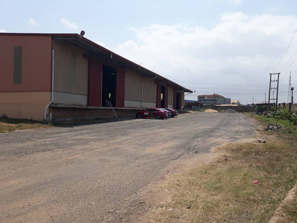 SleepWellingh's tweet image. A roofing factory close to the Tema motorway is readily available for sale. On two acres of land, it comes with warehouses in addition to the facory and equipment. Call Unipac Properties to book a viewing.