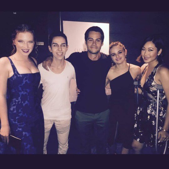 newstwbr's tweet photo. 📷 Dylan O'brien na estréia de #Slenderman em Westwood, Califórnia. https://t.co/toFb4vvAwG