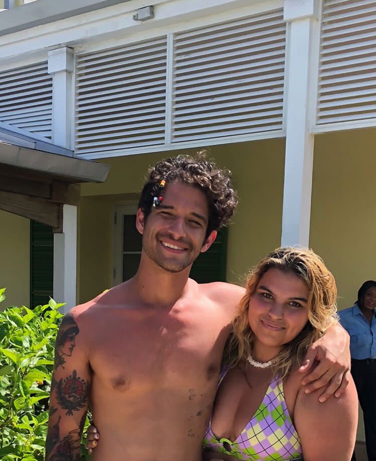 newstwbr's tweet photo. 📷 Tyler com uma fã. https://t.co/DdPbzTAOHK