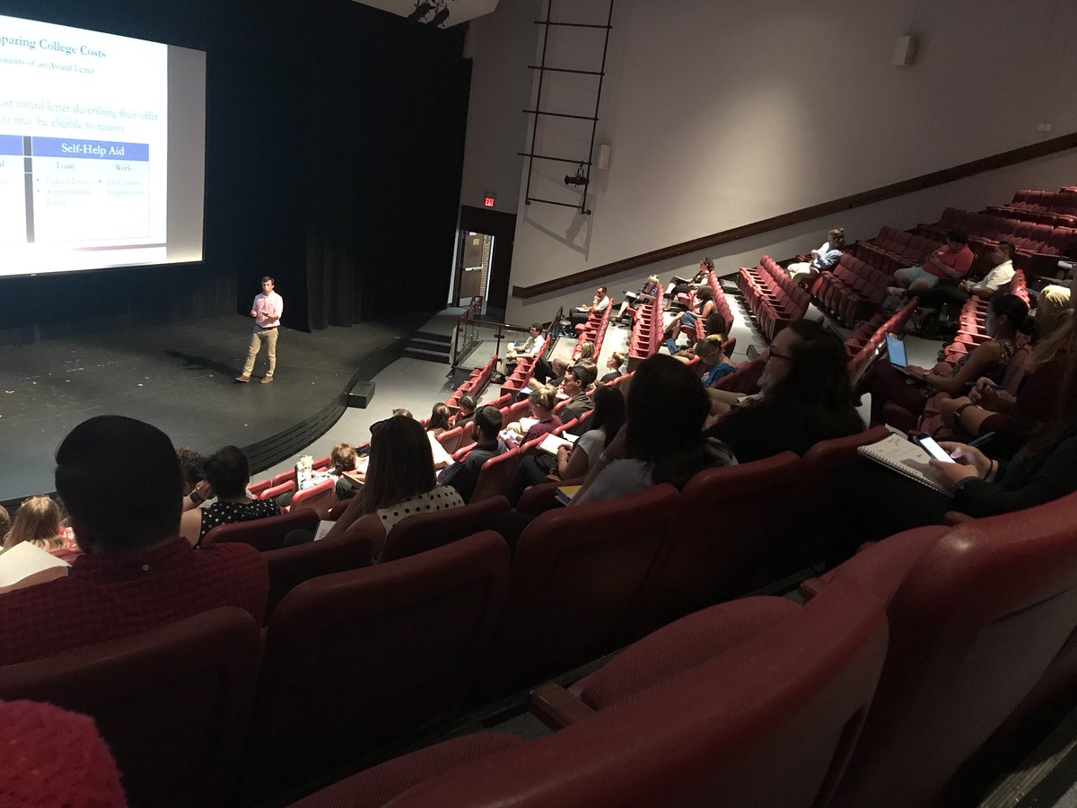 NJACAC's tweet photo. A wide array of topics are covered at #NJACACbasics. Right now, our attendees are learning about financial aid. https://t.co/s9B1HU4aDH