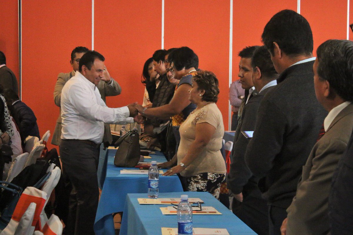 Seccion36Ofic's tweet photo. El @Secretario_36 #RVC, inaugura Seminario-Taller de Actualización Sindical REAprendiendo para Secretarias, Secretarios Delegacionales y Representantes de C.T., de las Regiones I Nezahualcóyotl y IV Chalco.

https://t.co/bRUpN1adDL https://t.co/9DTgJy9QSD