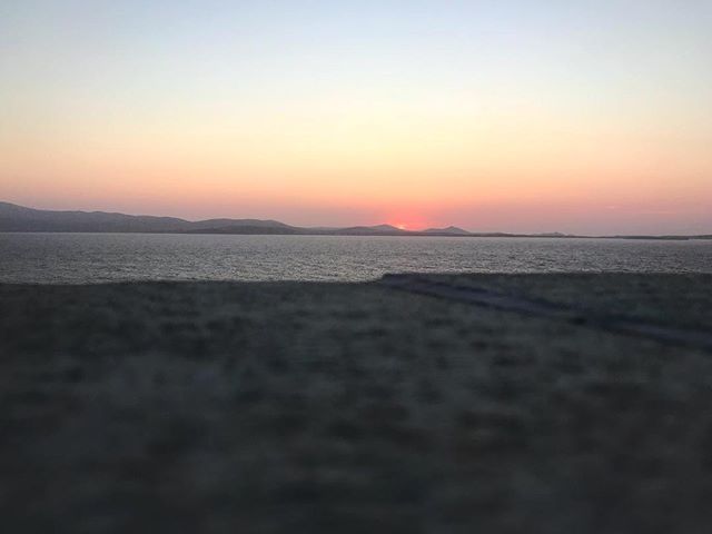 kalavros's tweet photo. 🌋 eruption • #shotonmonent #greeksummer #jnx #naxos2k18 #sunset #sea #aegeansea https://t.co/uwq5qXXGq6 https://t.co/byuMBeFFQl