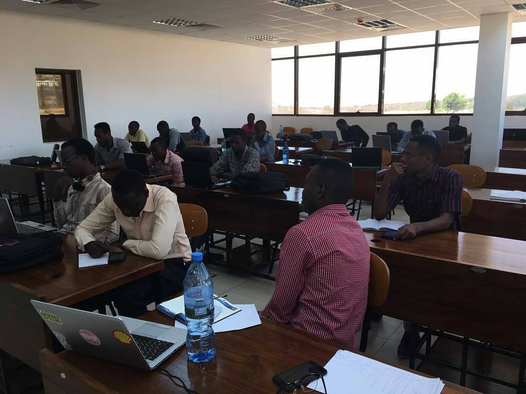 Davis_McDavid's tweet image. #deeplearning  discussion on how to improve Deep Neural Networks

#parrotAI #MLfor6Weeks #python