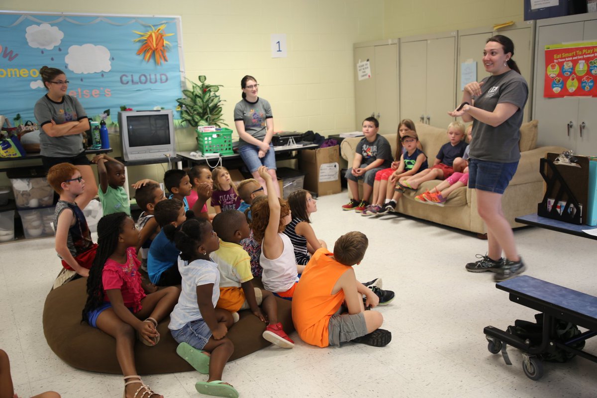 romecsd's tweet photo. The @UticaZoo brought some of their friends to the Community Schools Summer Drop-In Program today! π#FerretFriends #LizardLearning https://t.co/04mplmuOll