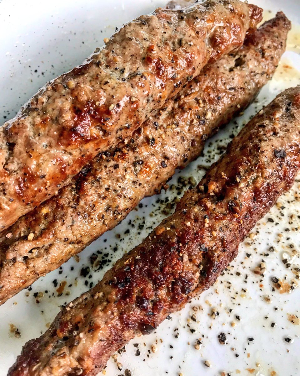 andylownslow's tweet photo. Lamb kofte tacos with pickled onion and parsley salad, pistachio, sesame, tzatziki, fermented chilli. Cooked over whiskey oak logs on the @thuros_UK 🔥 https://t.co/SA1gM1wzJ1