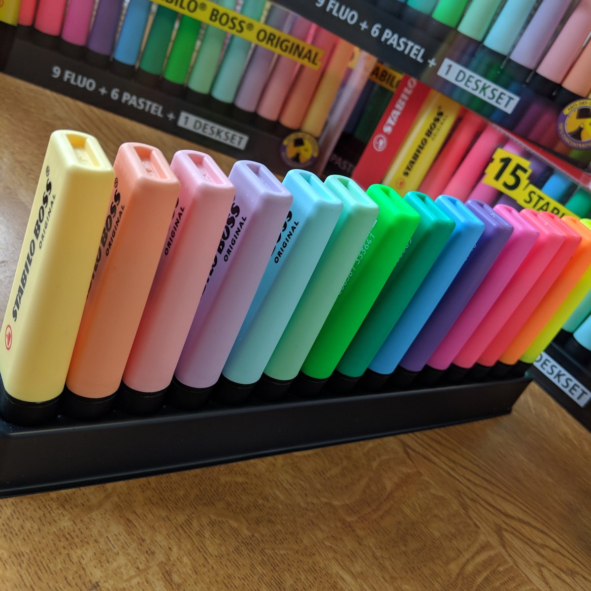 Just leaving this photo here.......😍
<a href="/STABILOUK/">STABILOUK</a> #teacher #stabiloboss #penporn 
giraffegifts.co.uk/product/stabil…