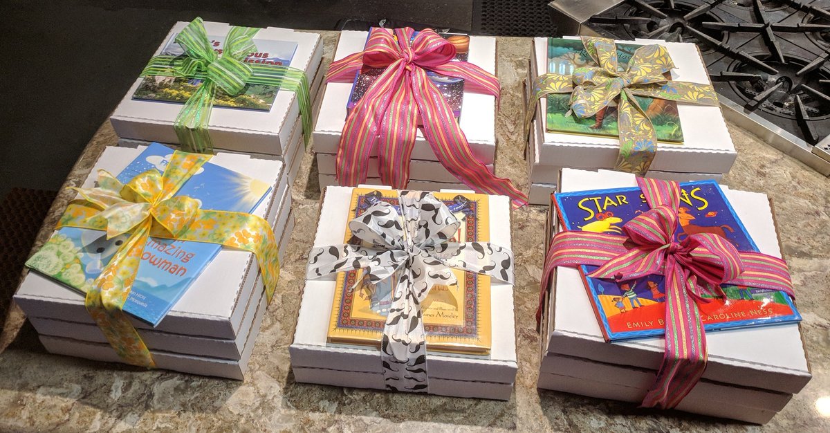 aprilschoenberg's tweet photo. I think they are going to like the Books π and Cookies! πͺ @SalvationArmyUS Olathe. Thanks @kcculinary for an amazing meal for Northview Teachers and a wonderful baking experience! #kcculinary #NVRoadrunners #dogood https://t.co/H3E5UFVV1h