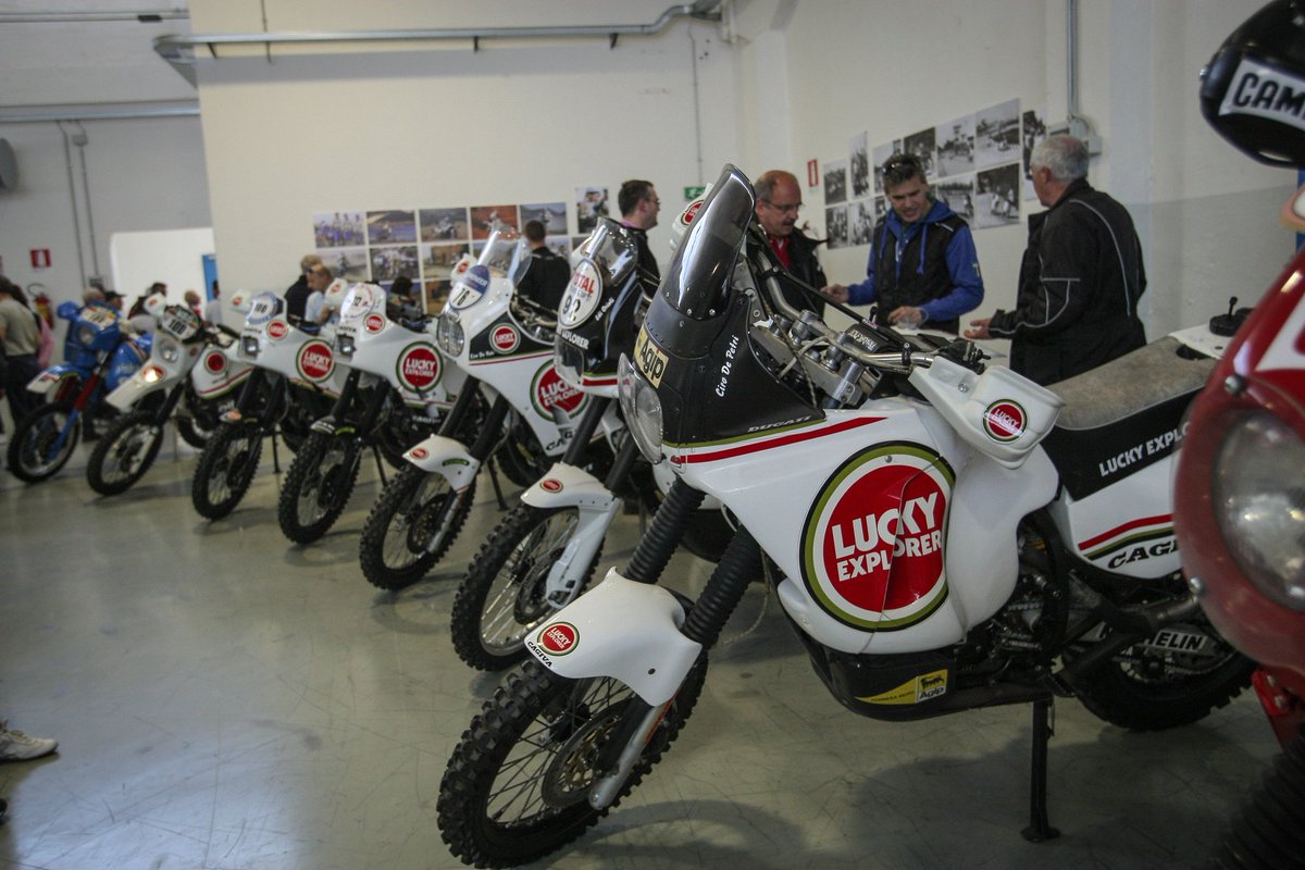 mvagustistagram's tweet photo. MV Agustas and Cagivas. #MVAgusta #Cagiva #RepartoCorse #CagivaCorse #PrancingUnicorn #PrancingElephant https://t.co/aWK3Hfmk6p